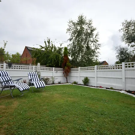 Modern 3br With Garden And Parking Mcr * Manchester