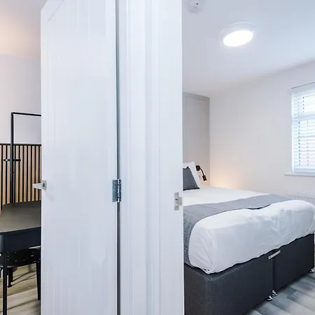 Minutes To The Coop Live Arena & Etihad Stadium - Free Parking With Ev Charger