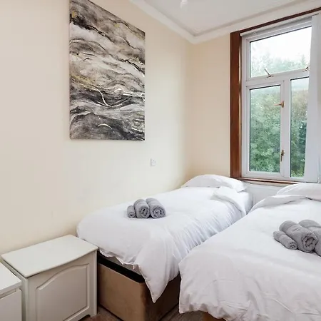 Casa de Férias Beautiful 'mayfield' With Private Pool! Manchester