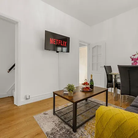 Bright And Cosy 3-bedroom Near - Free Parking - Sleeps 6 Μάντσεστερ
