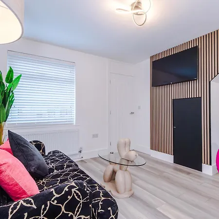 Minutes To The Coop Live Arena & Etihad Stadium - Free Parking With Ev Charger