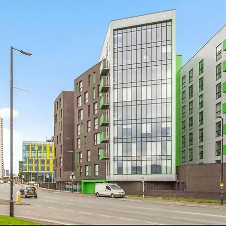 With - Terrace - Gym- Free Parking- Next To Man Stadium & Centre Apartamento Mánchester