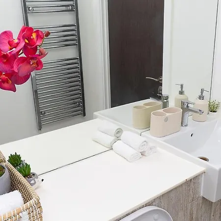 Stunning 2-bed Retreat - Ao Arena & Victoria Stn * Μάντσεστερ