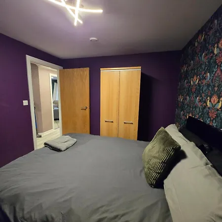 2 Bedroom Centre