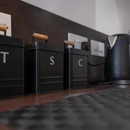 Modern 2 Bed With Balcony By Arndale Apartment Manchester