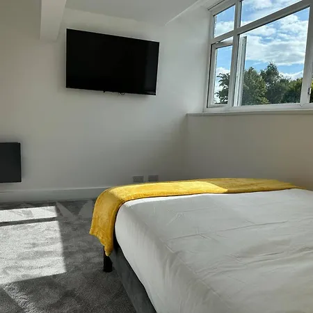 Appartement 6 Guests Parking Near Old Trafford Football & Cricket 10 Mins To Ideal For Contractors & Professionals *