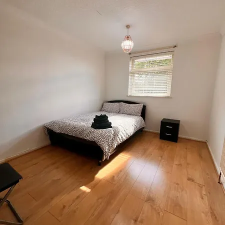 Stylish To Rent 100m From The Etihad And Coop Live * Manchester