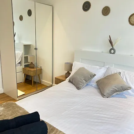 Apartmán With - Terrace - Gym- Free Parking- Next To Man Stadium & Centre Manchester