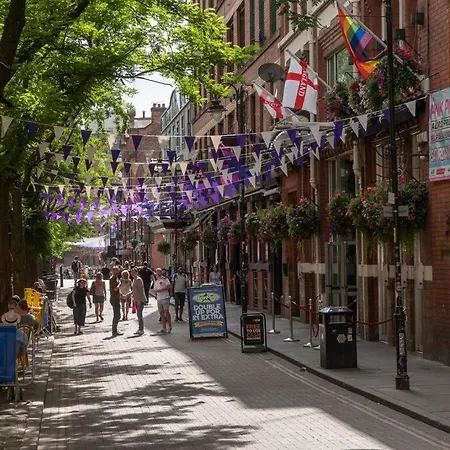 1 Bed Centre Flat Princess Street * Manchester