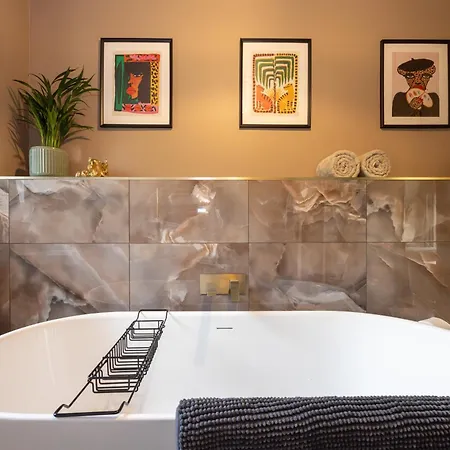 Luxe Life Quirky 2bed Manchester