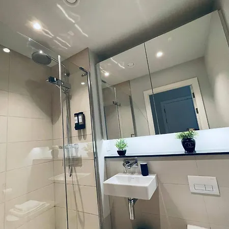 Sky View Centre Luxe - 2 Bedrooms דירה מנצ'סטר