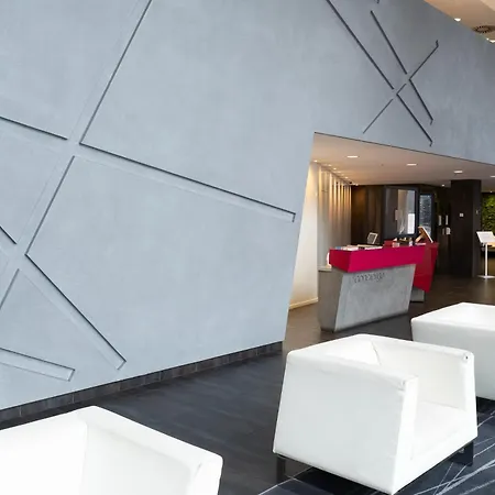 Hotel Crowne Plaza Centre By Ihg 4*