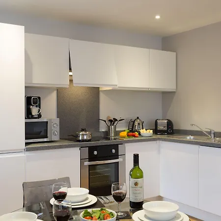 Cove Minshull Street 4*