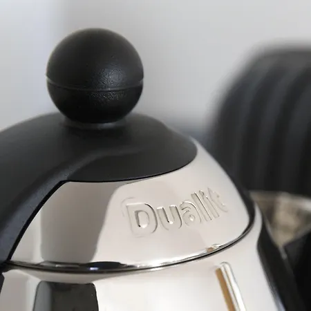 Cove Minshull Street Hotel