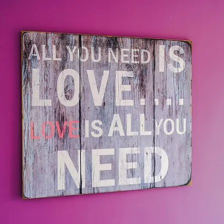 Large Townhouse By The Etihad & Coop Live Arena With Free Parking *