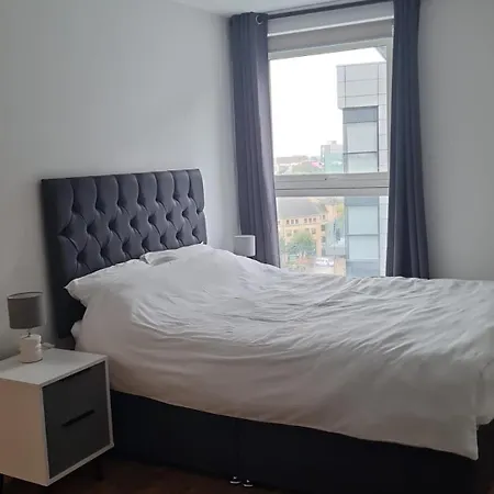 Apartament Penthouse Height Flat, View Balcony, Quiet, Free Wifi, Gym & Minimalistic *