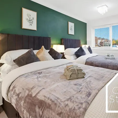 펜션 Spacious 4 Bedroom House With Pool Table And Pac-man Games In The Centre *