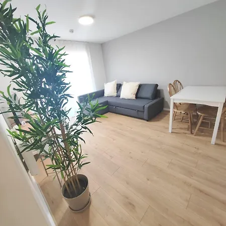 Apartment New 2 Bedroom Flat Close To Center Camp Street *