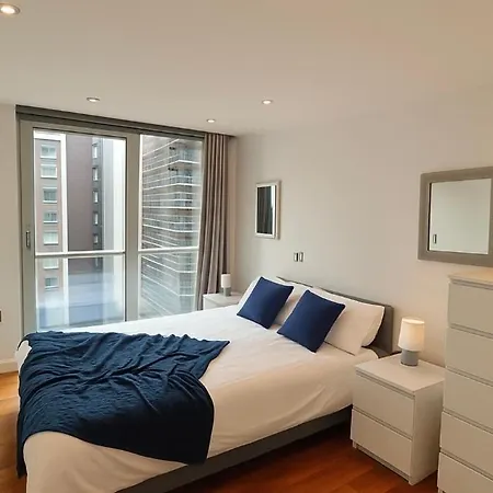 Lowry River Twin Balcony Deluxe Apartment