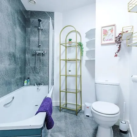 Quay House - Modern In Salford Appartamento *
