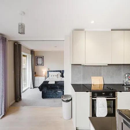 2 Bed Modern Flat, Castlefield, Citycentre, Parking, Self-checkin, Sleeps 4, Balcony, Wifi, Views * Μάντσεστερ