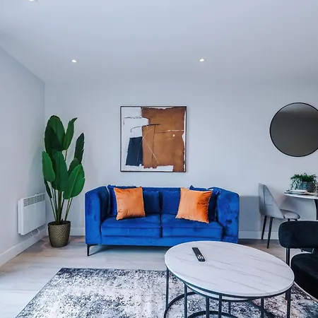 Stylish 1-bed Fast Wi-fi Easy Access To *