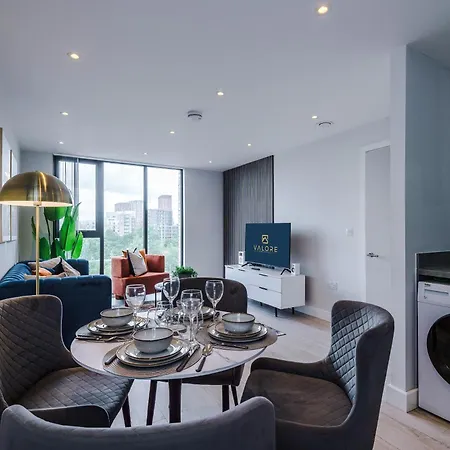 Modern 2br Parking Great Location & Amenities