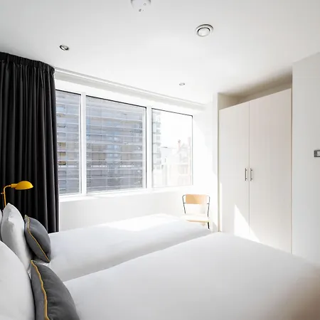 Staycity Piccadilly מלון דירות