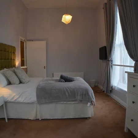 Casa de hóspedes Queens 3*