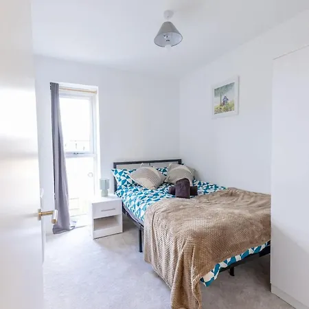 Joyful Management - A Mordern Semi-detached House With 3 Bedroom * Manchester