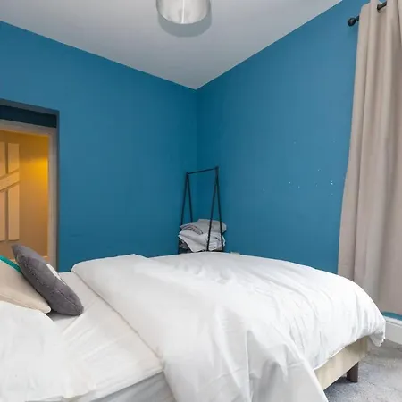 Cozy 2 Bedroom In Quiet M16 Area Prefect For Friends Or Couples * Manchester