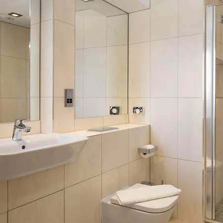 Roomzzz Victoria Appart hôtel