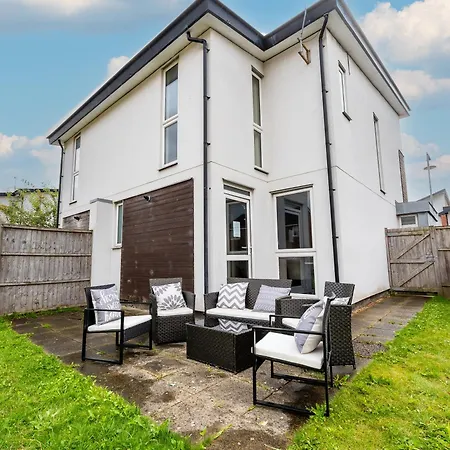 Holiday home Contractor Near The Centre With Two Free Parking Spaces *