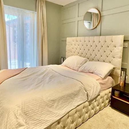 Vakantiehuis Stylish Townhouse With Parking - Pass The Keys Manchester