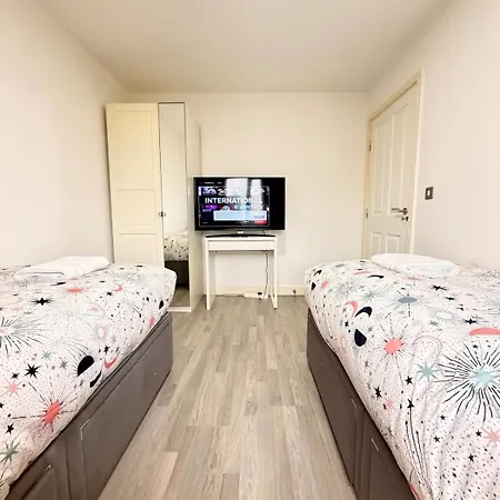 Great House Close To The Arena 別荘 *