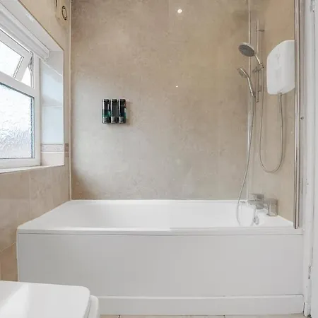 4 Bedroom In Northenden By Superhost Vakantiehuis *