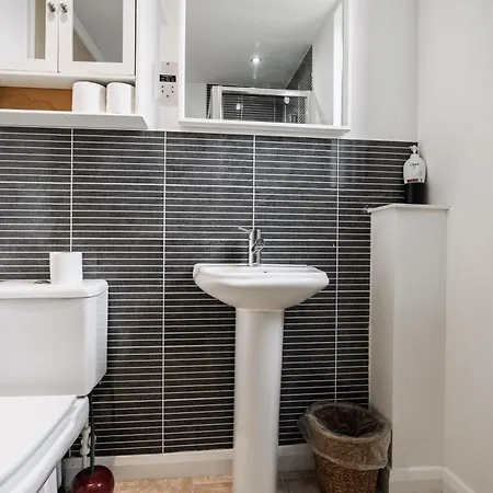 Haven - Coop Live - Etihad - Sleeps 9 - Free Parking Сasa de vacaciones Mánchester