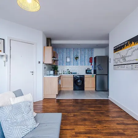 2br Heights Sleeps 7 Parking & Wifi *