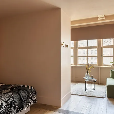 Отель Whitworth Locke 4*