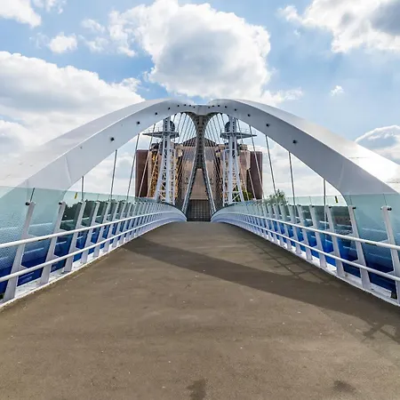 Casa de Férias Large Victorian House 15 Minutes From Centre