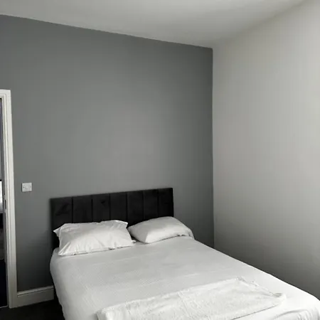 Oyo Cheetham Hill 3*