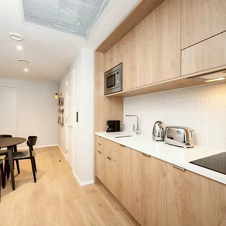 Ξενοδοχείο με διαμερίσματα Wilde Centre 4*