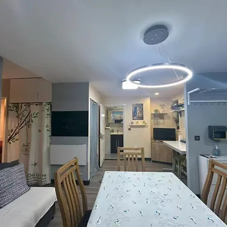 Flat With Free Secure Parking Manchester