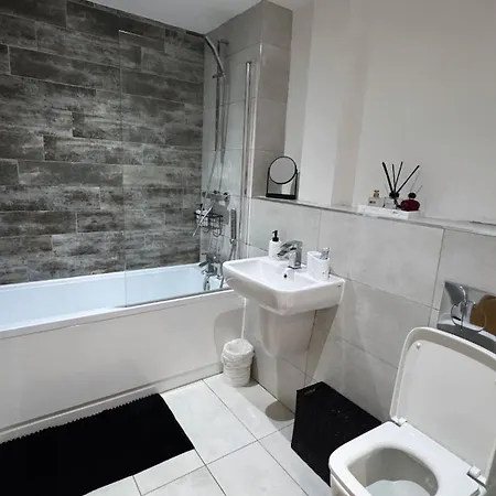 Stylish 2-bed By Cente *