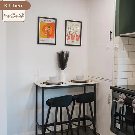 Prázdninový dům Modern City-Centre Home | Sleeps 12 | Free Parking Manchester