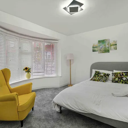 Guestready - Charming Retreat With Private Patio 4* 맨체스터