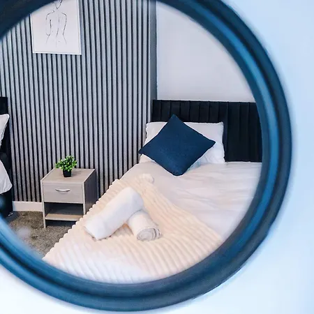 4-bed House Near Centre