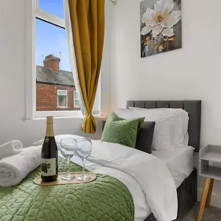 Dom wakacyjny Family - Sleeps 6 - Garden - Parking