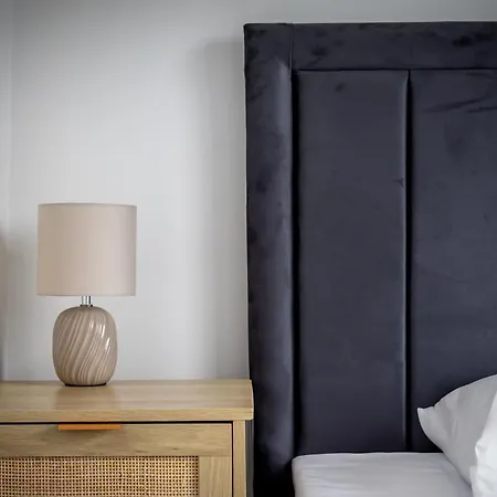 Holiday home 3 Bedroom House 4 Beds Free Parking 2sd Manchester