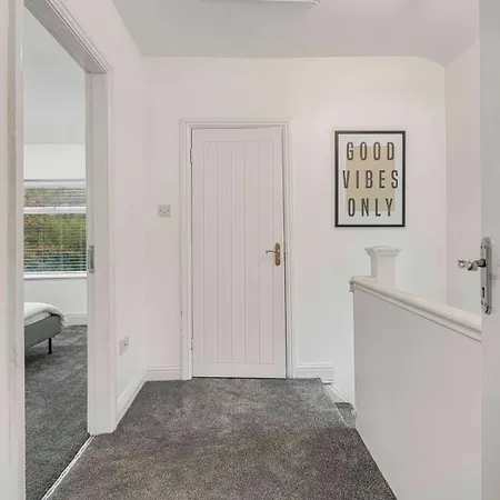 Guestready - Charming Retreat With Private Patio 게스트하우스 맨체스터